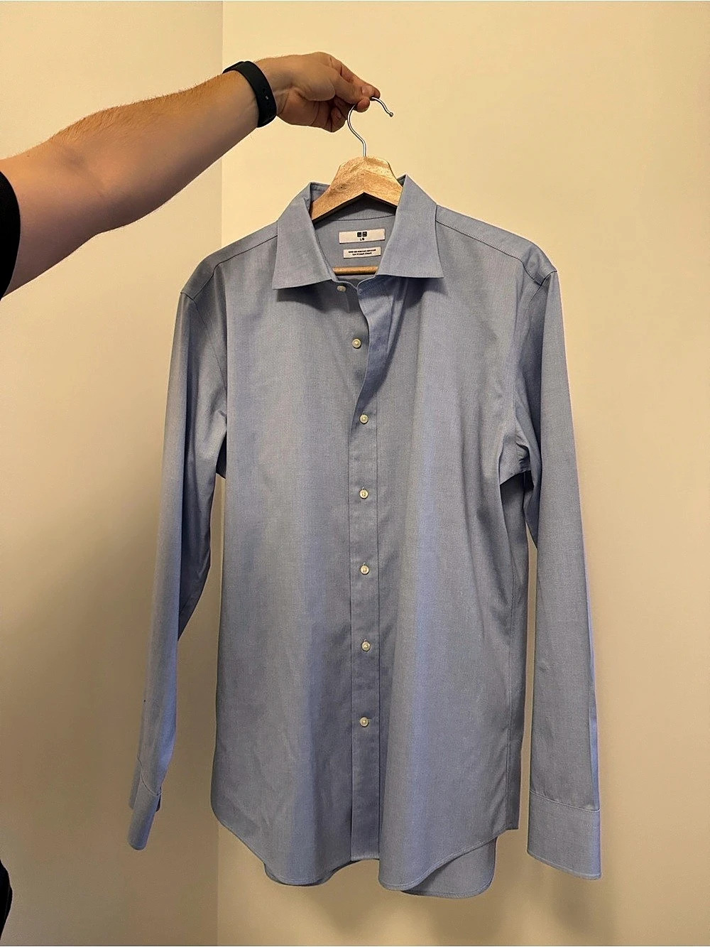 Uniqlo Men's Blue Button Down Shirt Like New